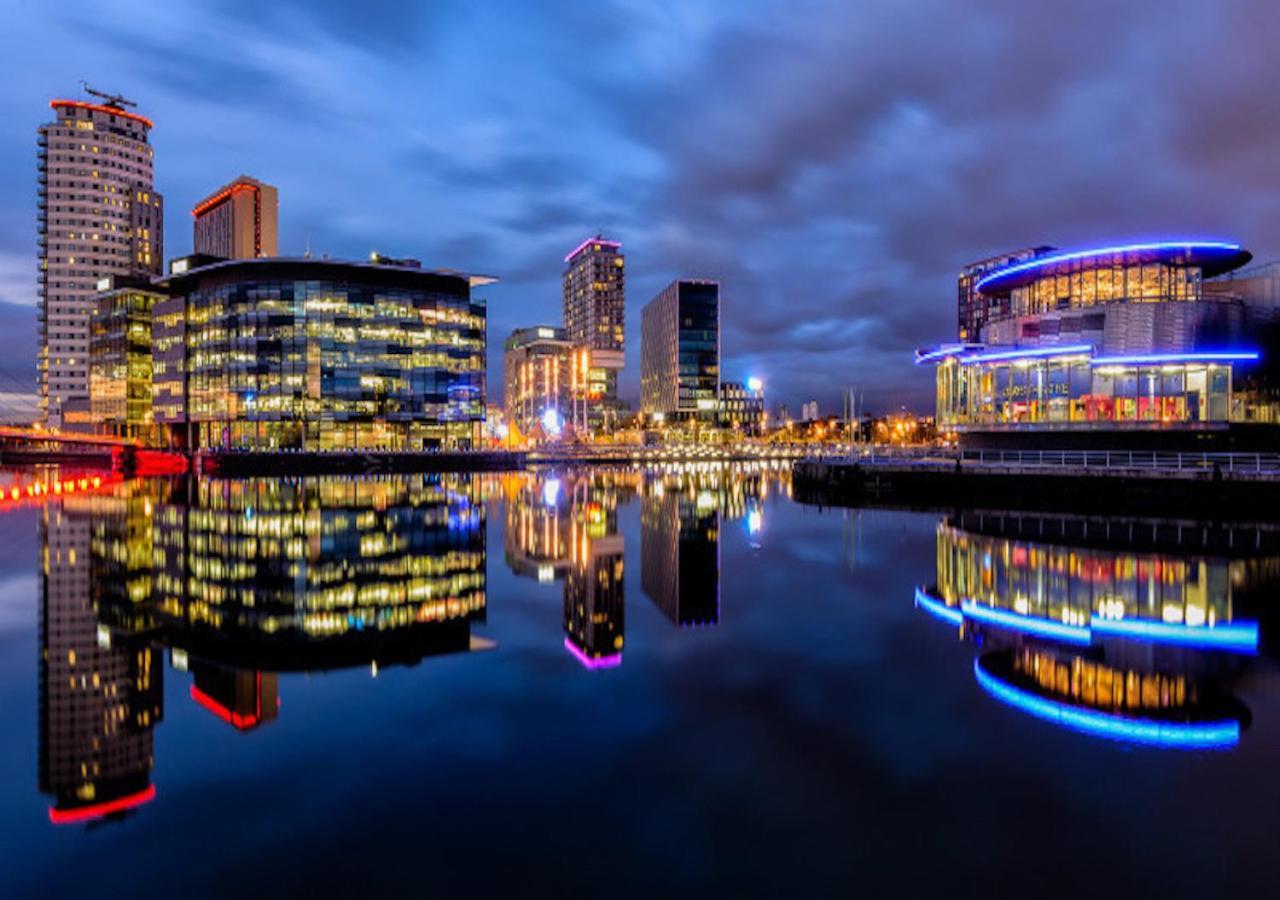 Apartment Hallsphere - Stunning Salford Quays Manchester