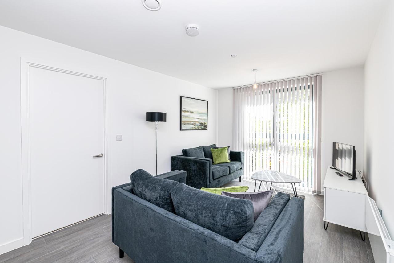 Insignia Apartment *