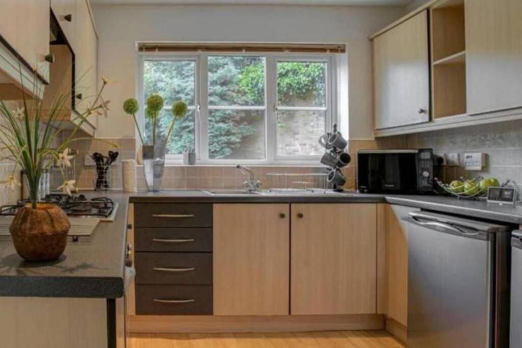 Holiday home Luxury 4 Bedroom House Manchester