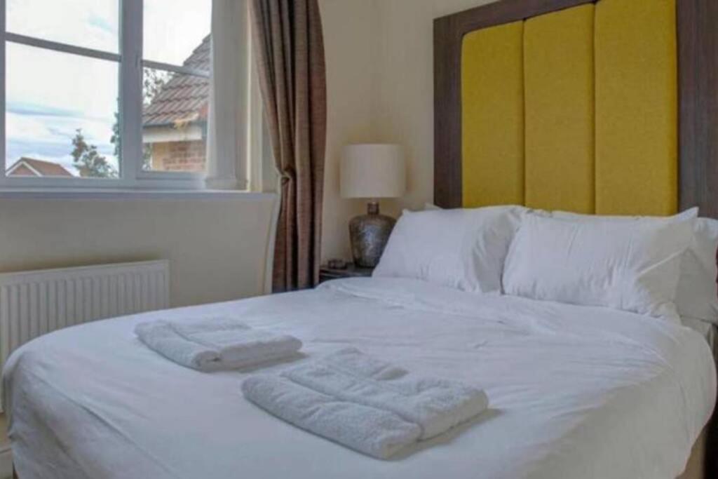 Luxury 4 Bedroom House *