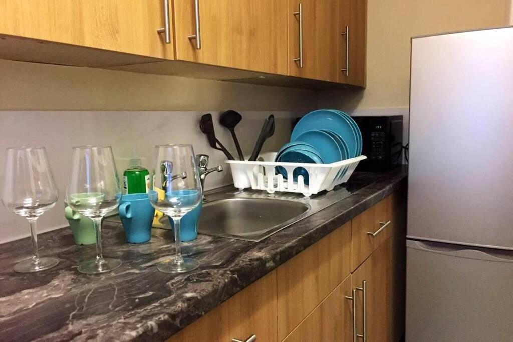 Apartment Convenient 1bed Apt Close To Transport Links