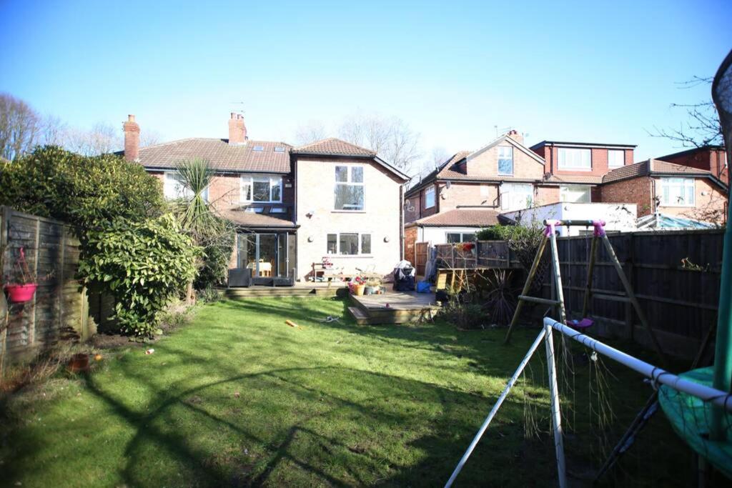 Spacious Family In Chorlton Villa Manchester