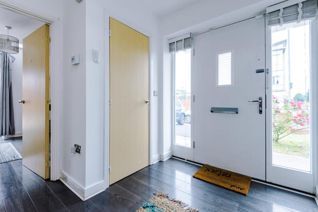 Coop Live Arena & Etihad Stadium 4bedroom Townhouse With Free Parking