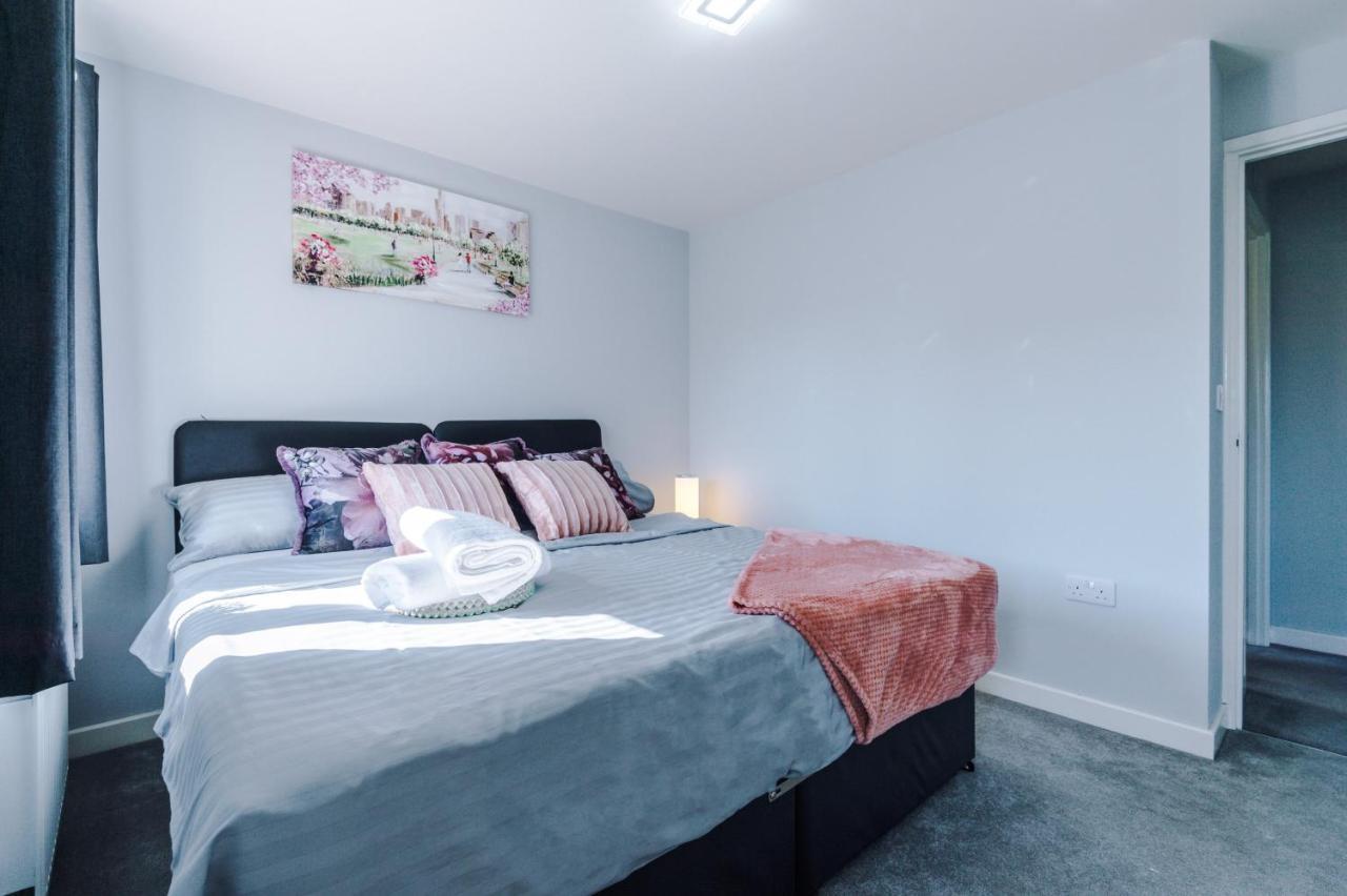 Vidale Court, 3 Bedroom House With River Irwell View, Sleeps 6 Apartment Manchester