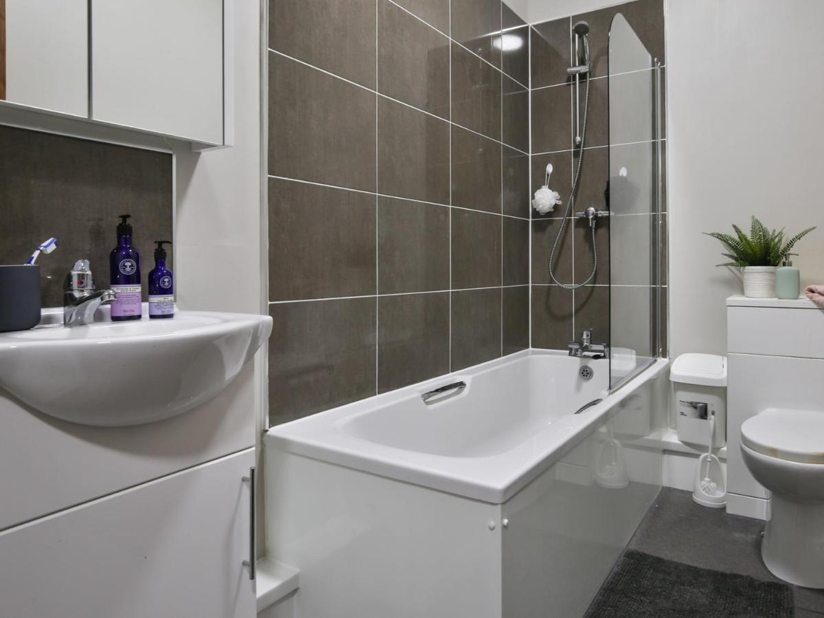 Modern & Bright Apartments In Manchester - Iq Hollingworth House Apartment *