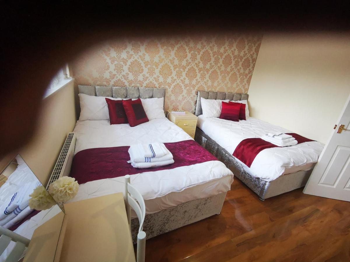 Brigstock Holidays House Apartment *