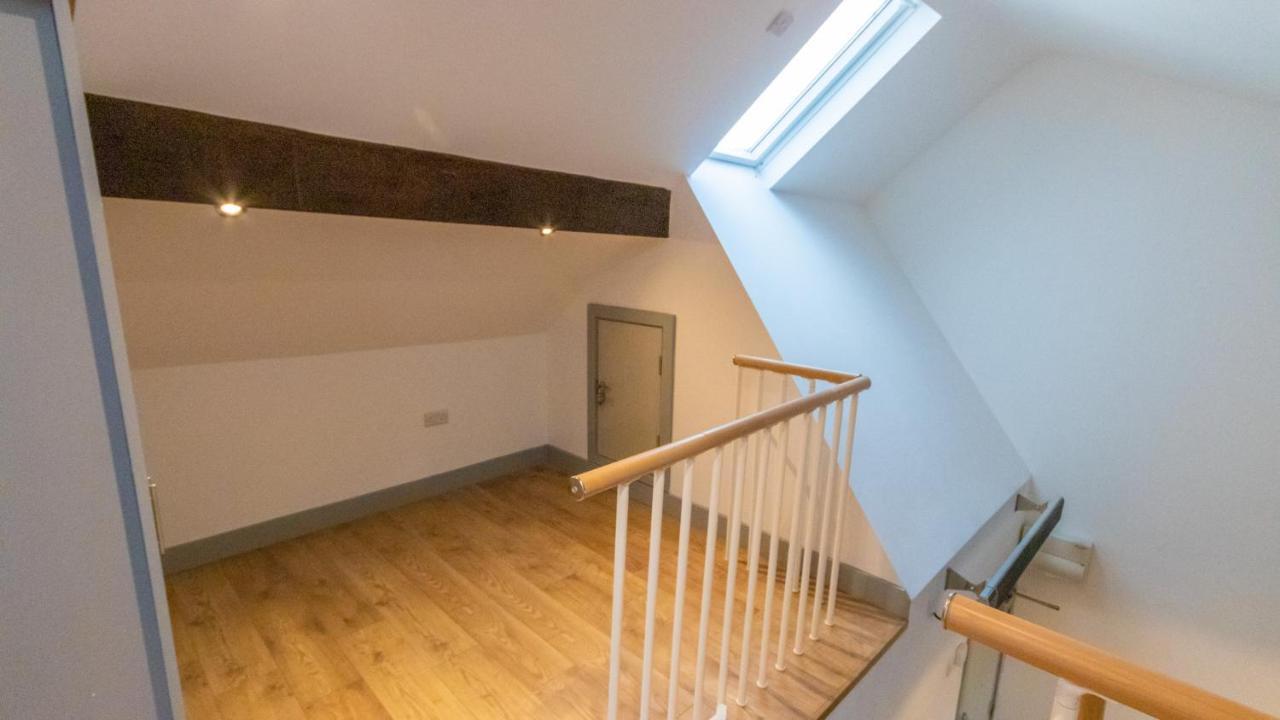 Spacious, Modern Duplex Close To Mcr City Centre And Old Trafford By Pillo