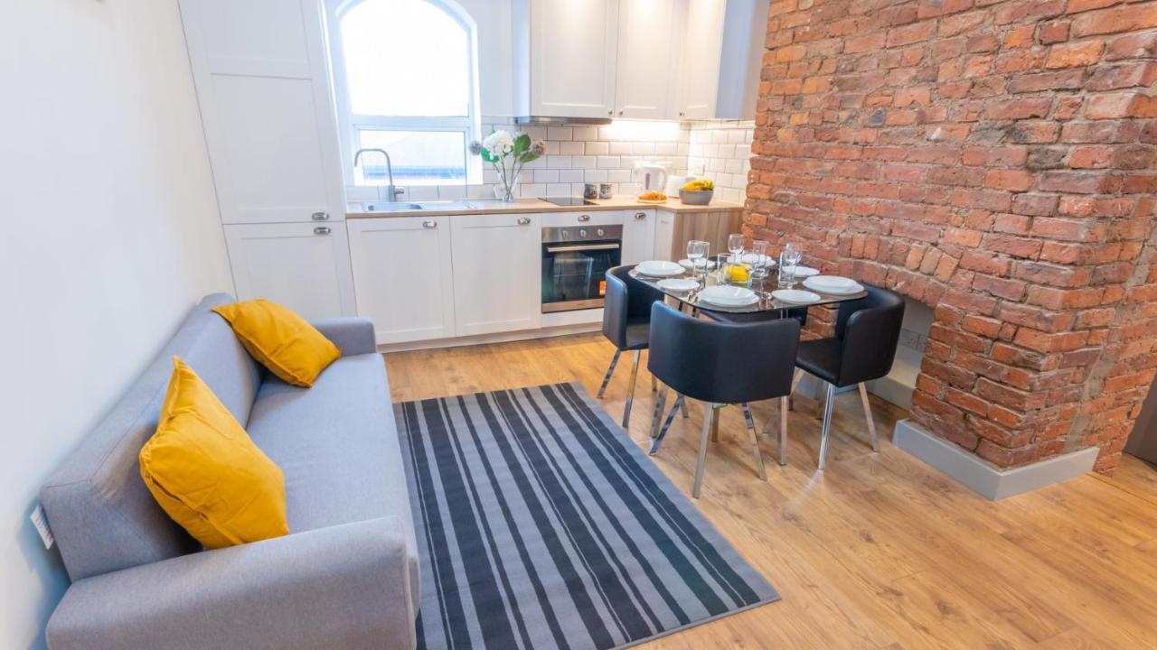 Apartment Spacious, Modern Duplex Close To Mcr City Centre And Old Trafford By Pillo