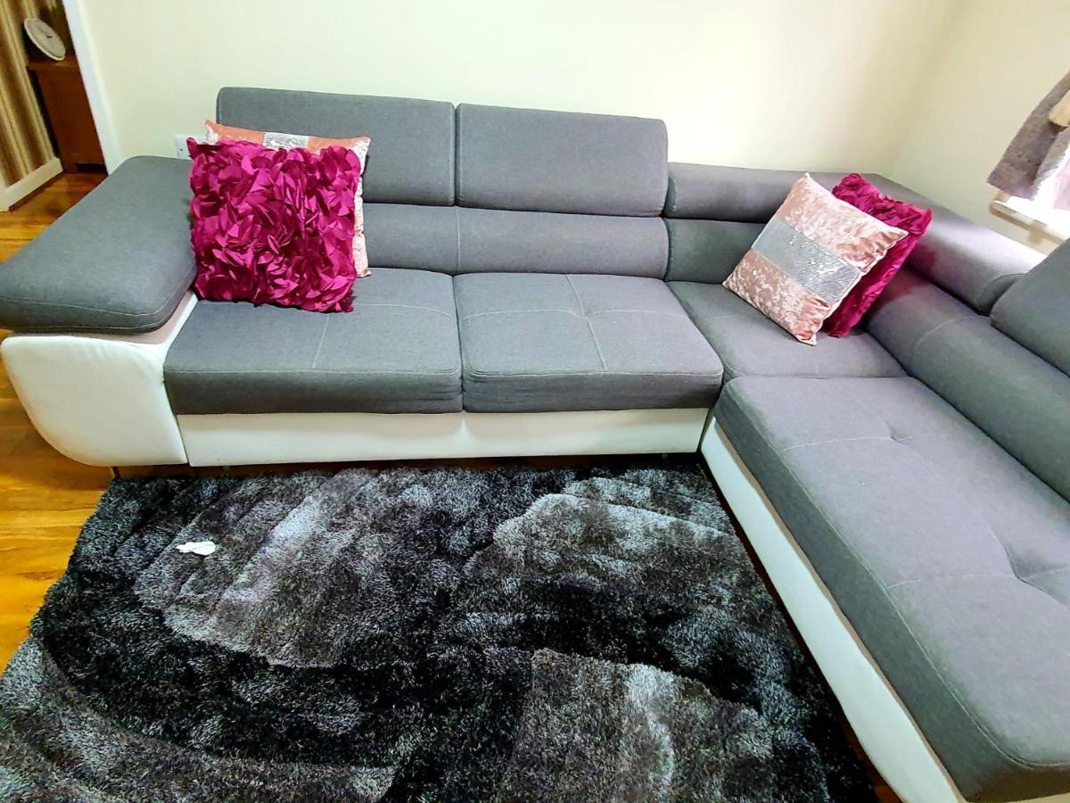 Brigstock Holidays House Apartment *