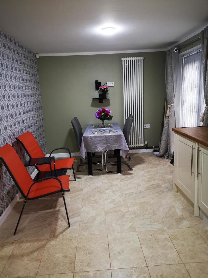 Apartment Brigstock Holidays House Manchester
