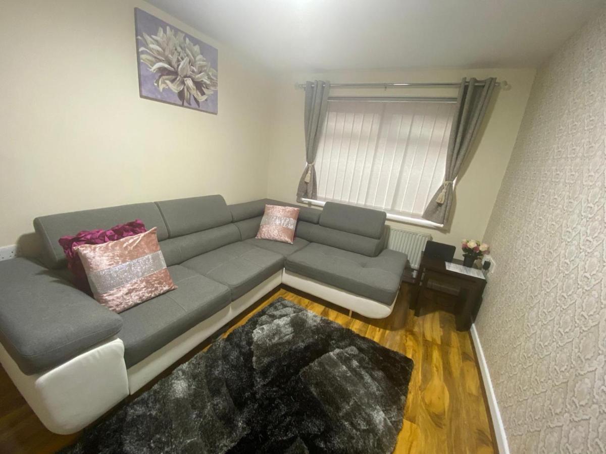 Apartment Brigstock Holidays House Manchester