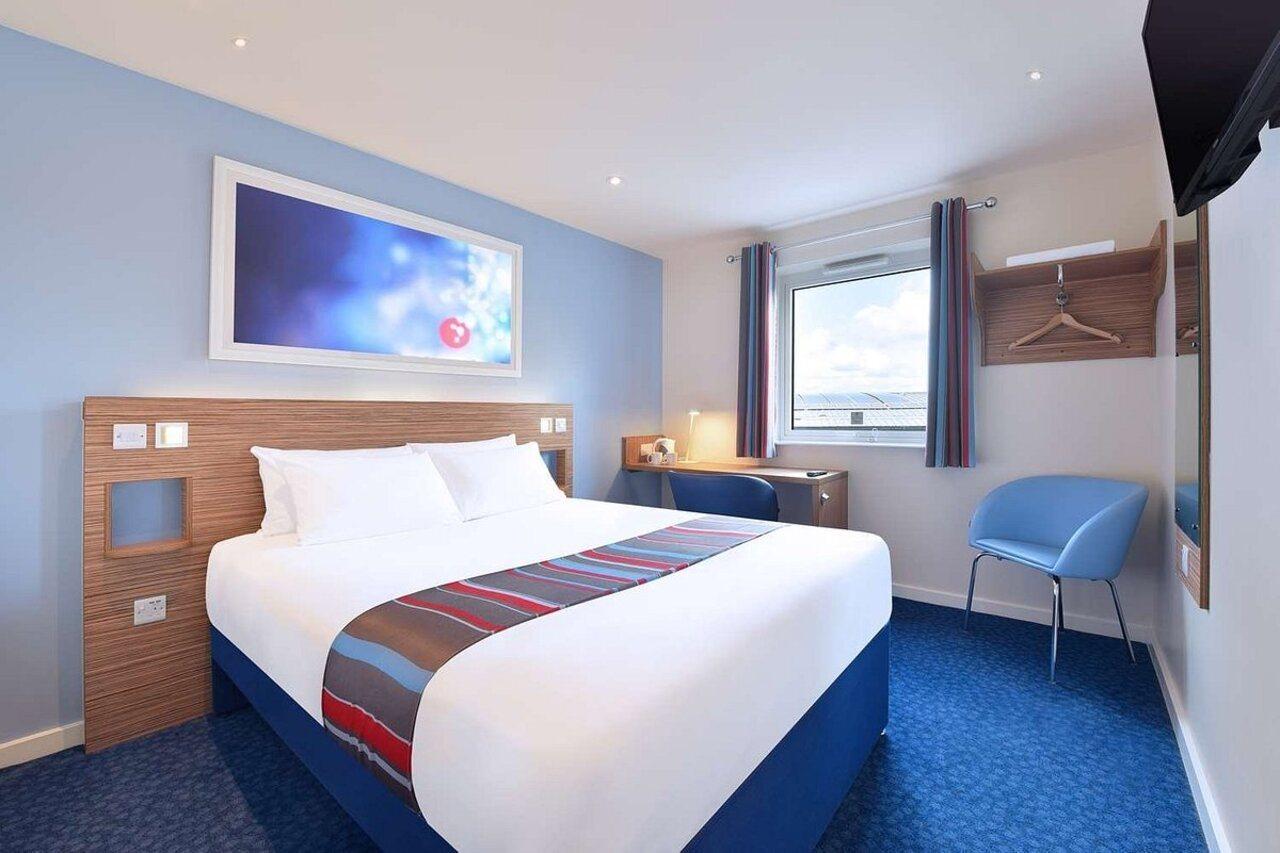 Travelodge 3*