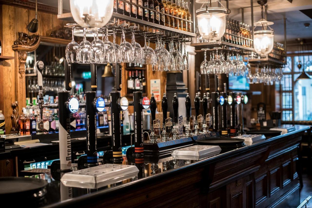 Inn Lower Turks Head