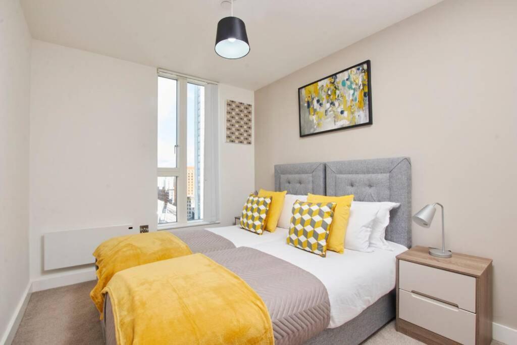 Apartment Lovely - Private Parking - Stadium Views Manchester