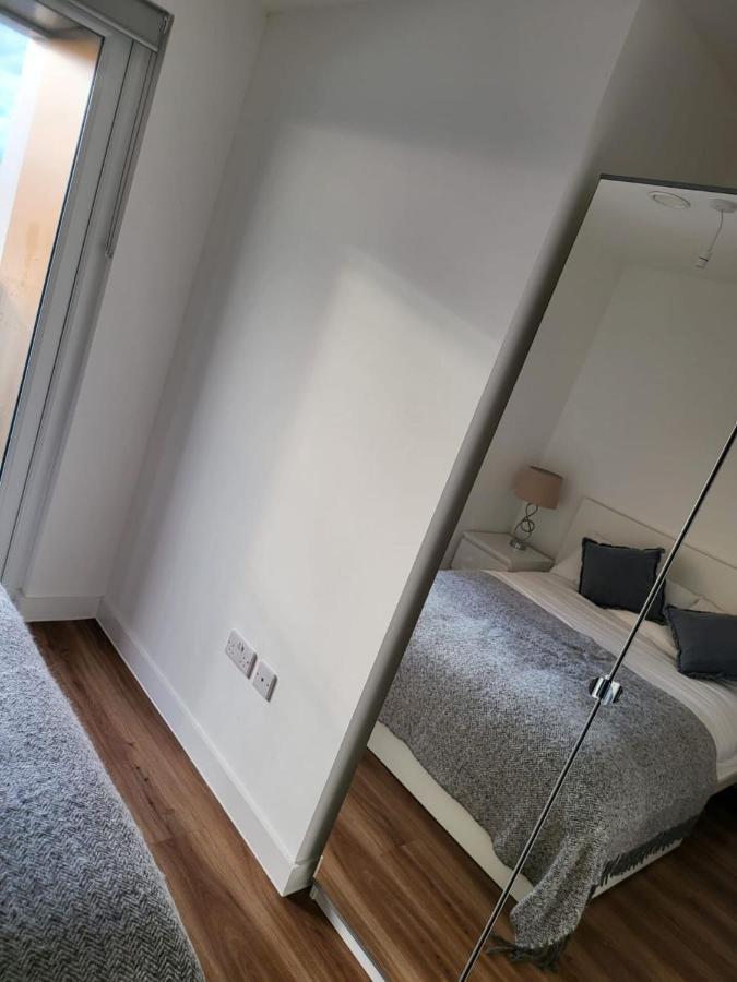 Brand New Luxury 2-Bed Flat With Stunning Views *