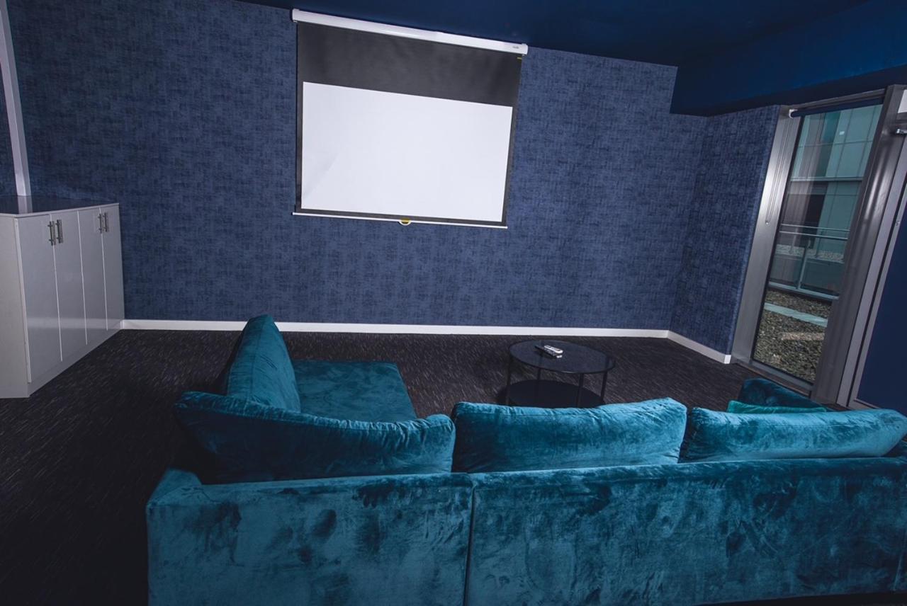 Apartment Hallsphere - Stunning Salford Quays Manchester