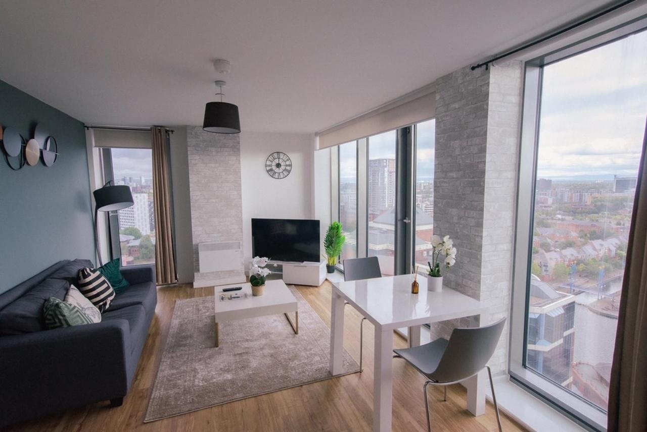 Hallsphere - Stunning Salford Quays Apartment *