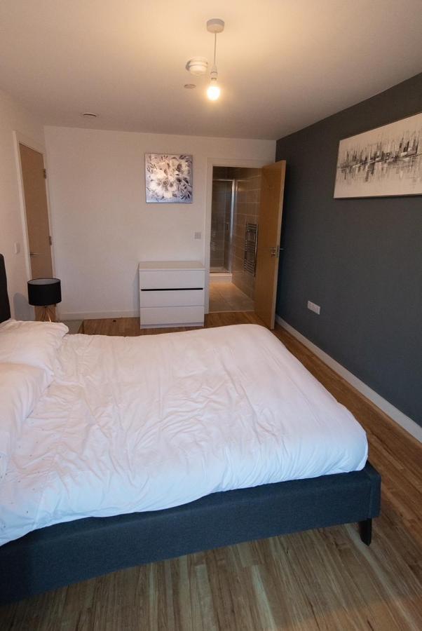 Hallsphere - Stunning Salford Quays Apartment *