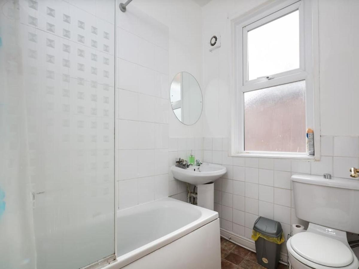 Homestay Short Term Shared R&r In Chorlton *