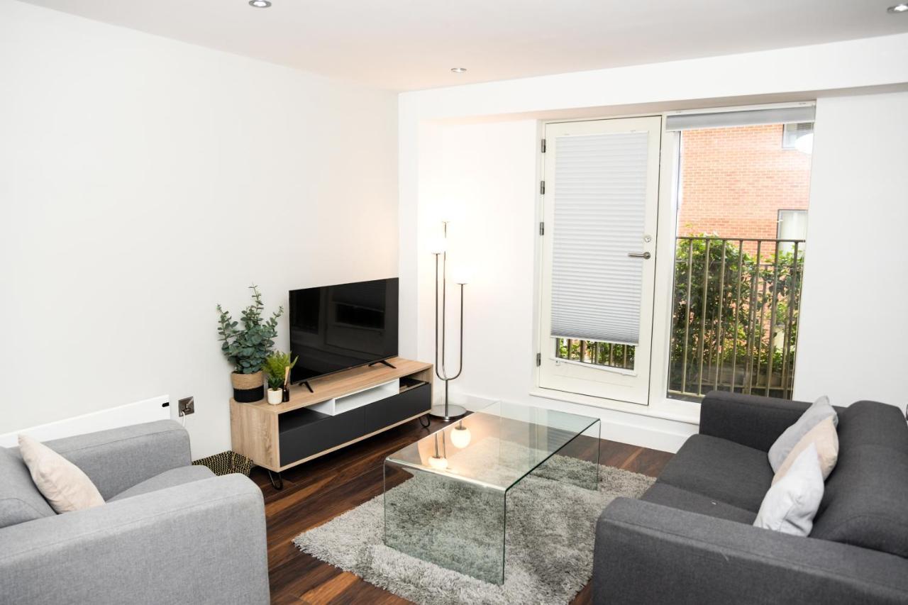 Onpoint - Spacious 2 Bedroom Apt - City Centre With Balcony Apartment Manchester