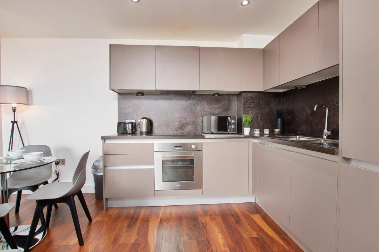 Lovely Central Abode - Amazing Views - Parking Apartment Manchester