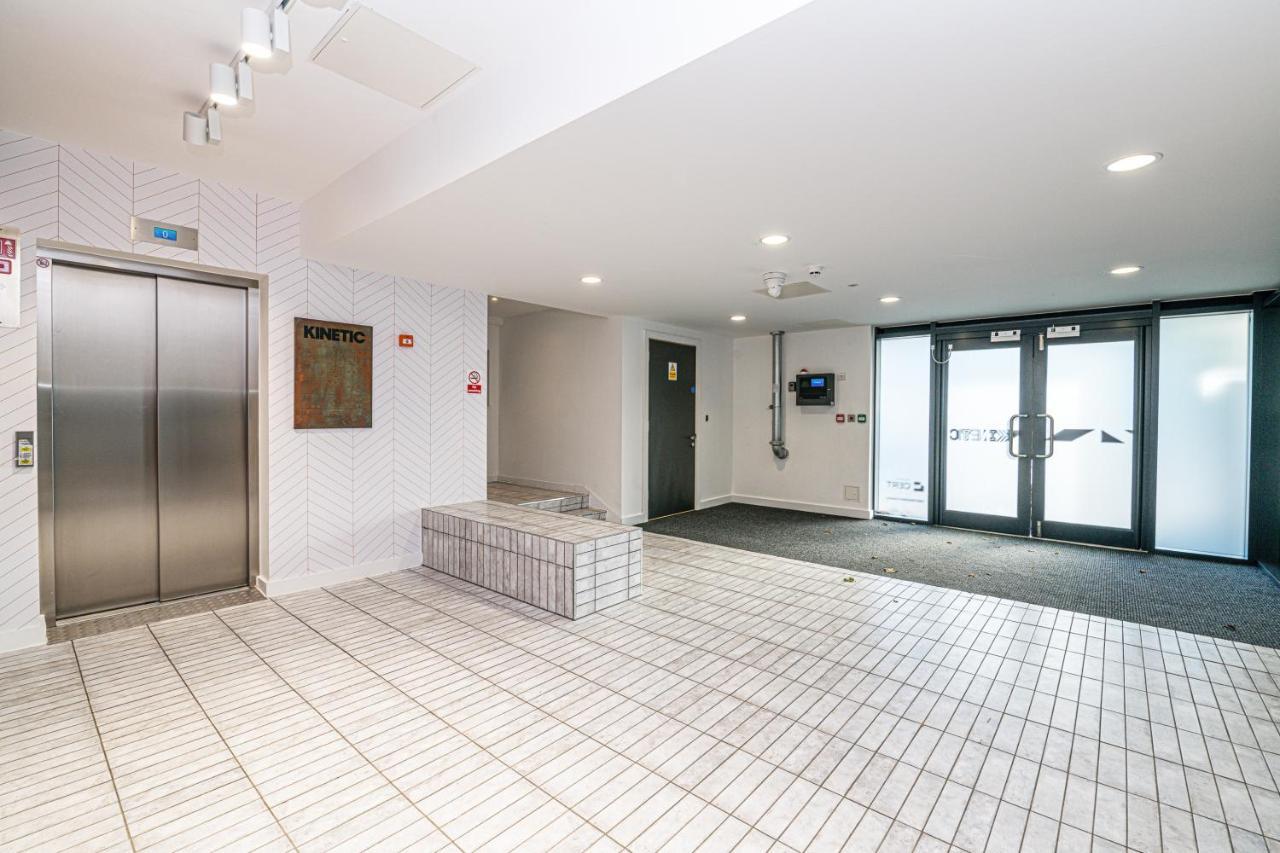 Apartment Kinetic