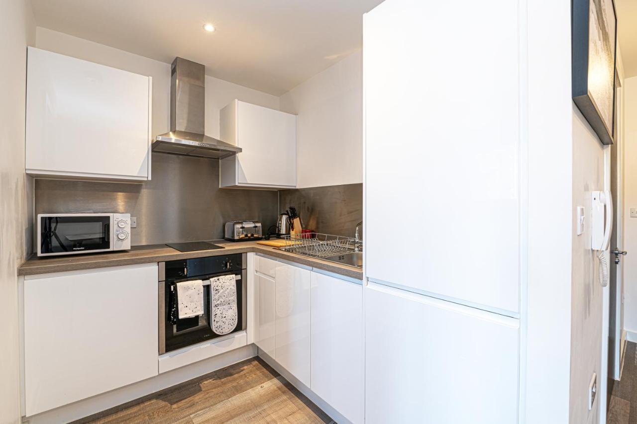 Apartment Kinetic *