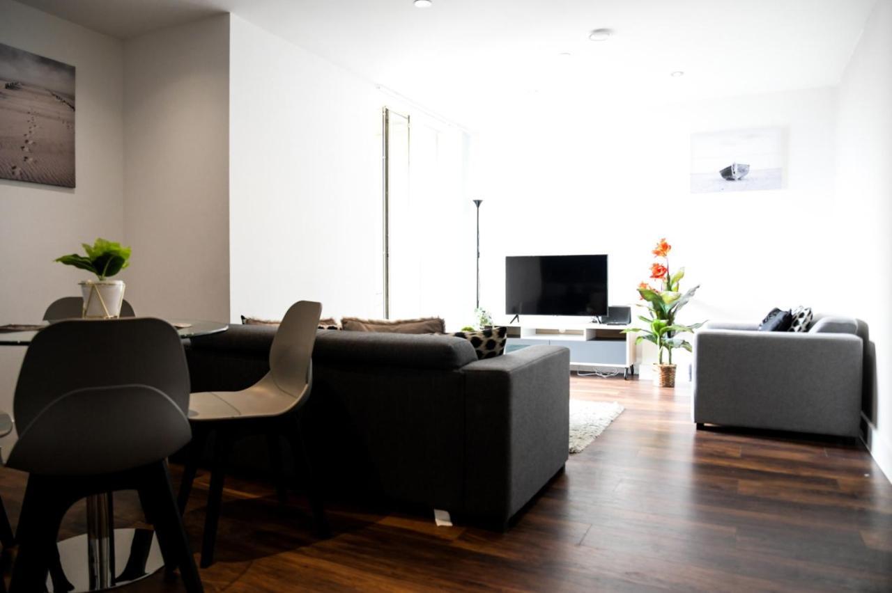 Onpoint - Spacious 2 Bedroom Apt - City Centre With Balcony Apartment Manchester