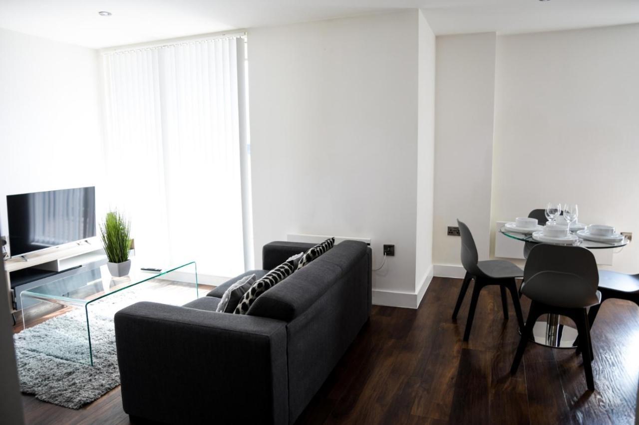 Onpoint - Spacious 2 Bedroom Apt - City Centre With Balcony Apartment Manchester