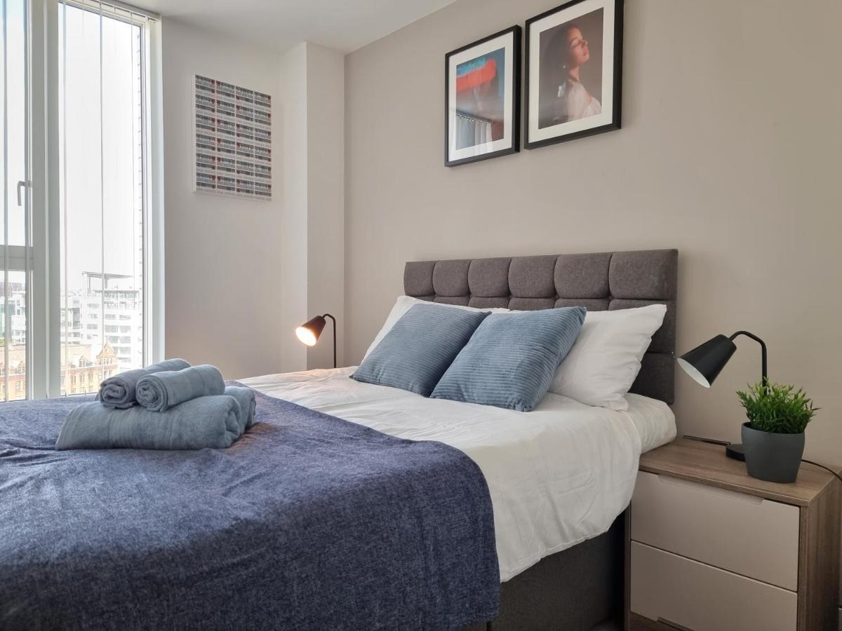 Apartment Onpoint - Spacious 2 Bedroom Apt - City Centre With Balcony *