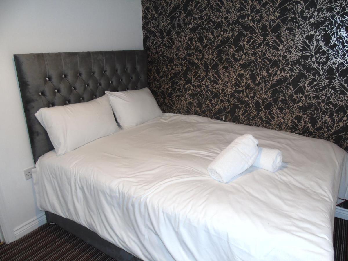 Apartment Larch Gardens 2 Bedroom Flat Manchester