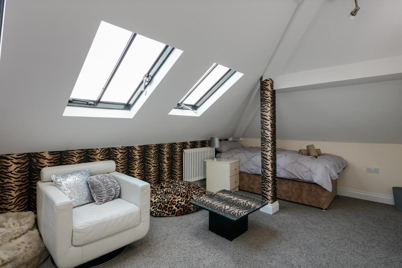 The Finney - Gorgeous, Chic 3 Bedroom House Holiday home Manchester
