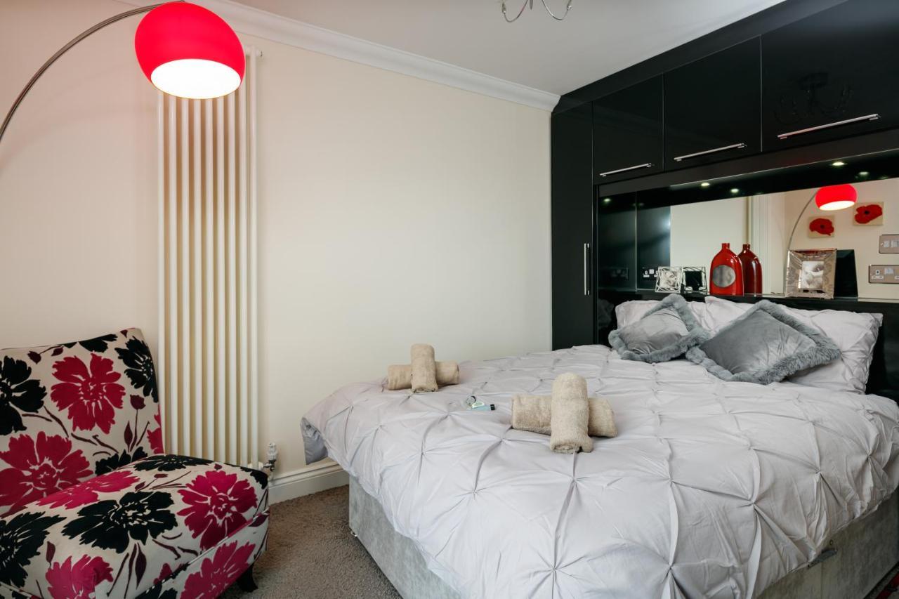 The Finney - Gorgeous, Chic 3 Bedroom House Holiday home Manchester