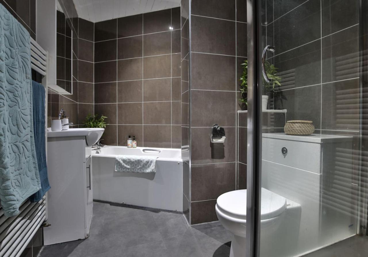 Modern & Bright Apartments In Manchester - Iq Hollingworth House Manchester