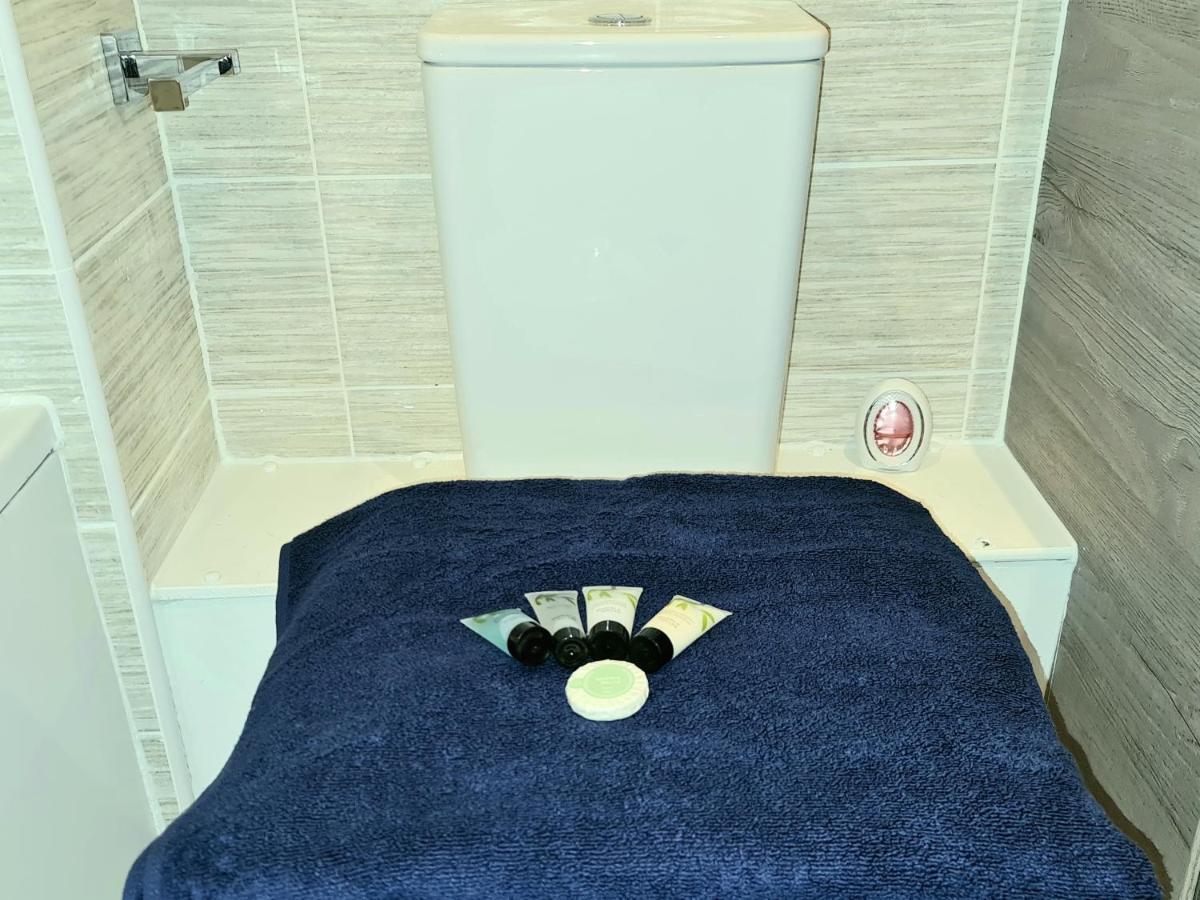 Apartment Exquisite Cosy 2-bed In Salford *