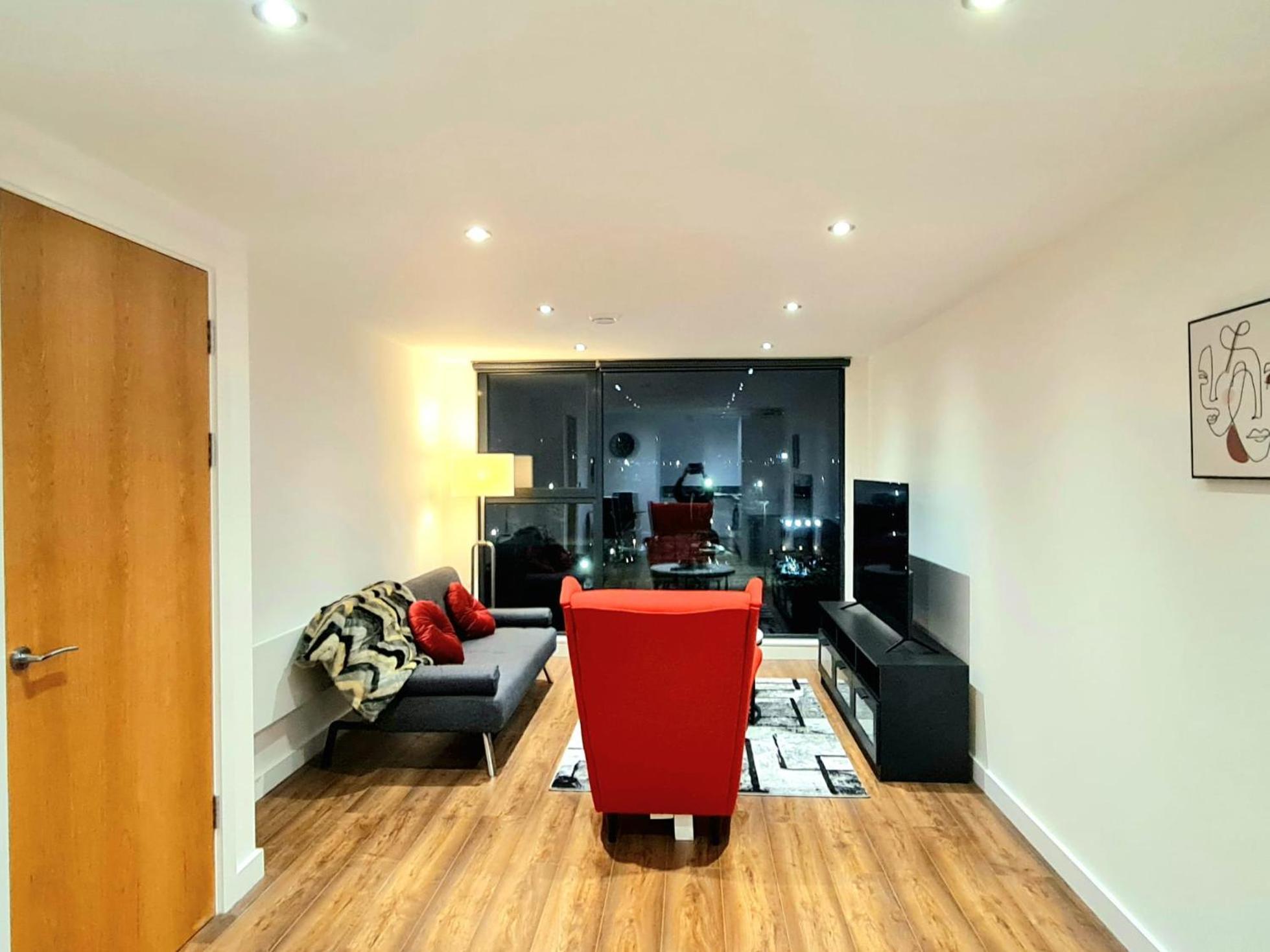Apartment 1-bedroom Aprt In Salford- Freeparking- Sleeps3