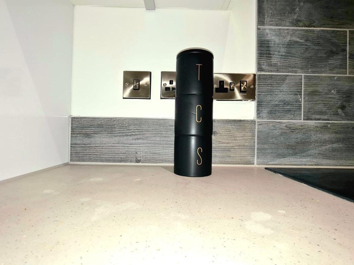1-bedroom Aprt In Salford- Freeparking- Sleeps3
