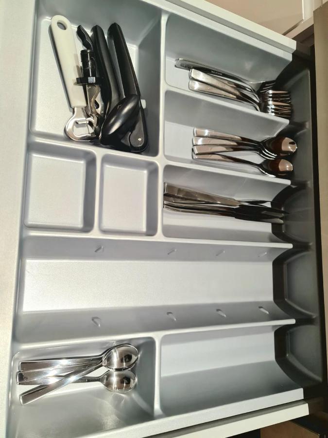 1-bedroom Aprt In Salford- Freeparking- Sleeps3 Manchester