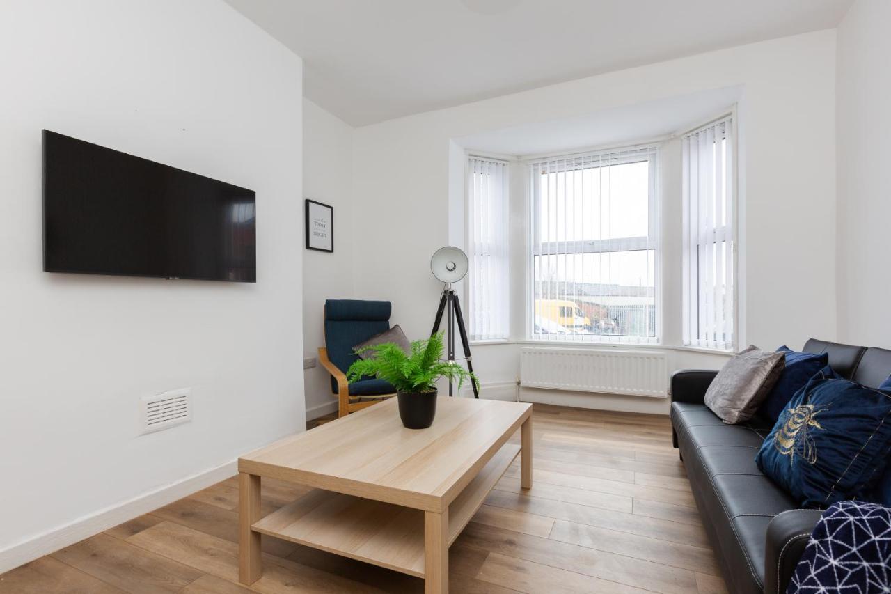 Holiday home Clayton House - Spacious Near Etihad Stadium *