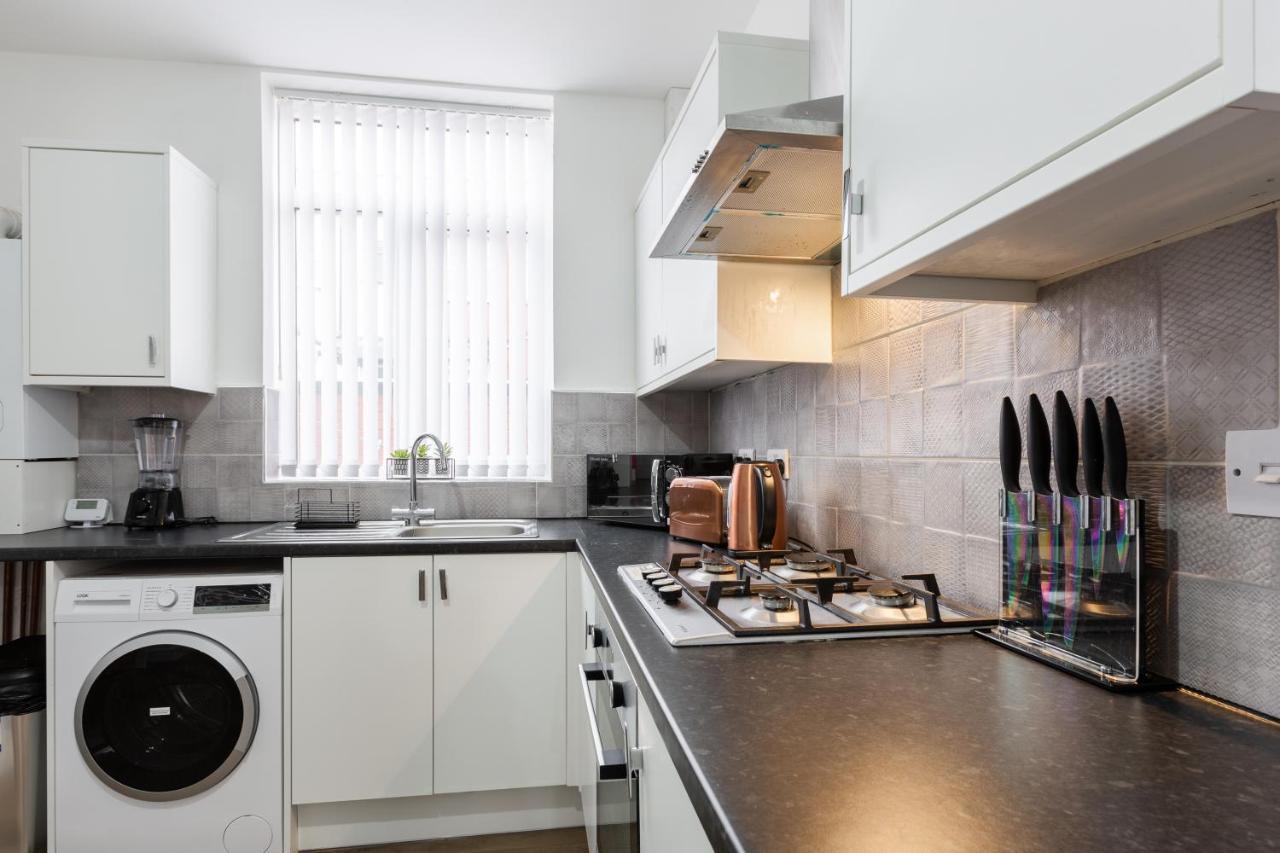 Clayton House - Spacious Near Etihad Stadium Manchester