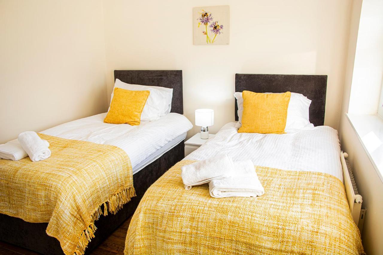 Holiday home Cosy 3-bed Close To Centre Manchester