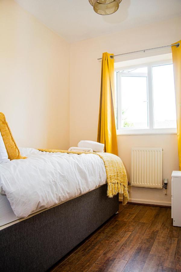 Cosy 3-bed Close To Centre Holiday home Manchester