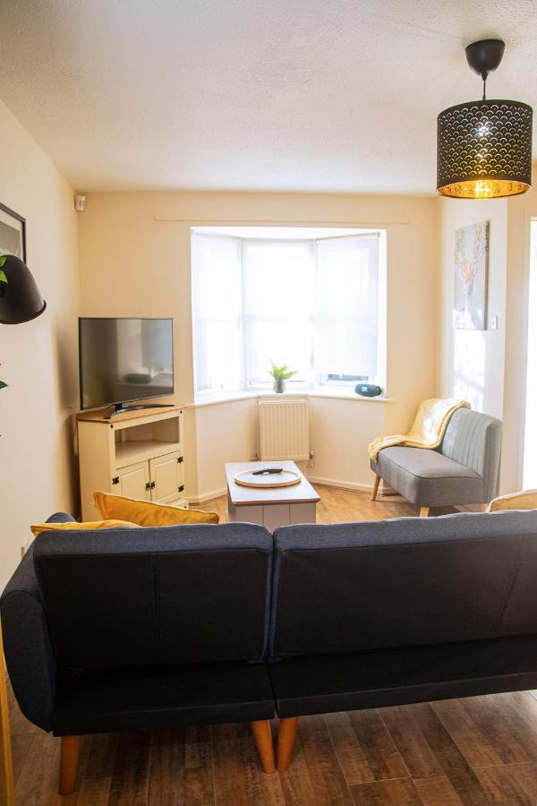Cosy 3-bed Close To Centre Holiday home
