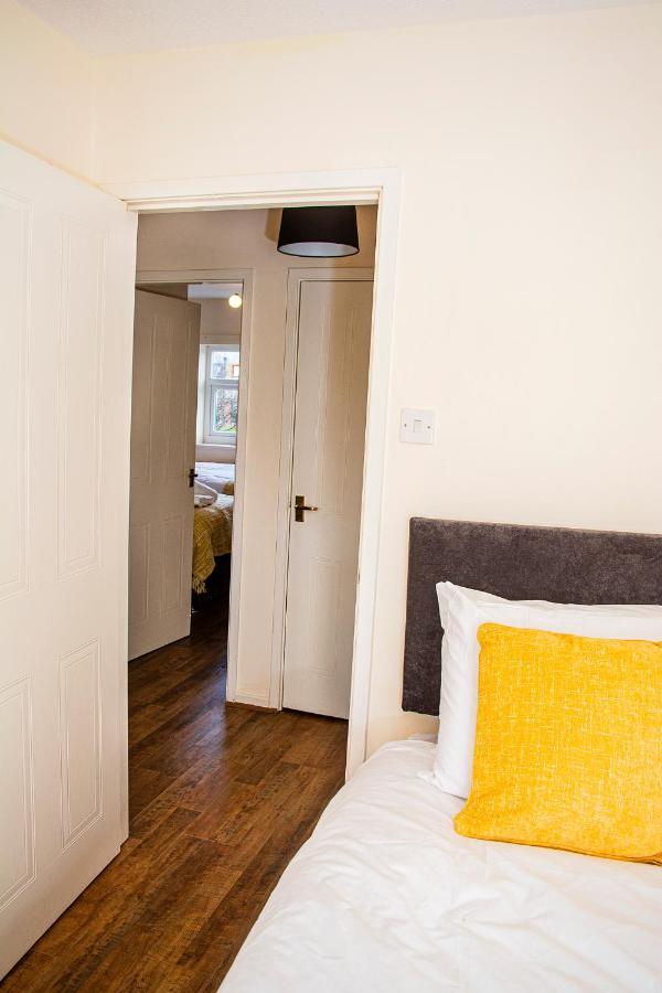 Cosy 3-bed Close To Centre Holiday home *