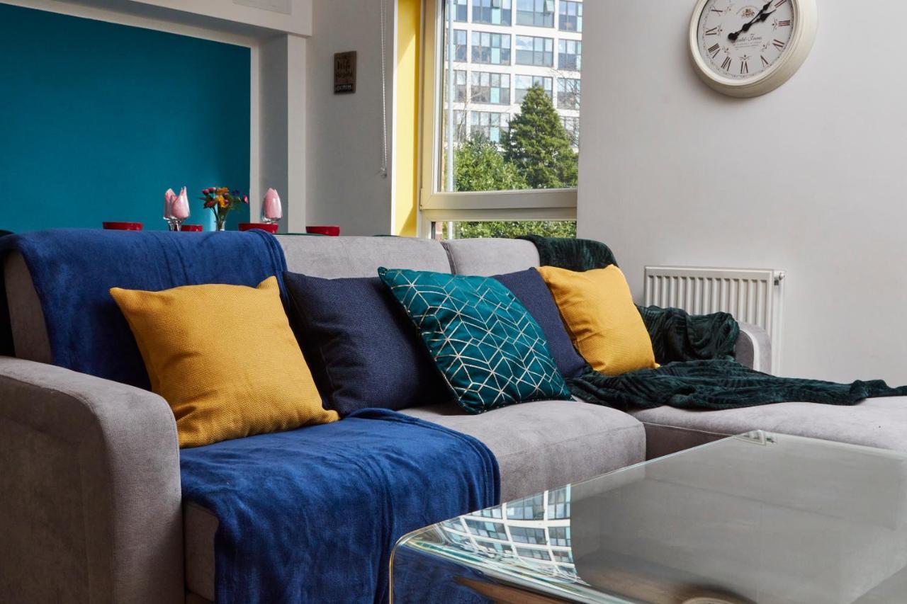 Charming 2 Bedroom In *