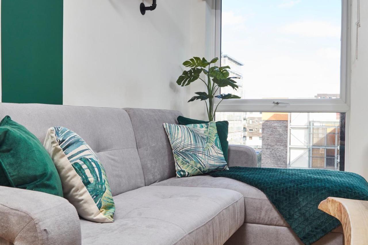 Beautiful Near Piccadilly Train Station Apartment *