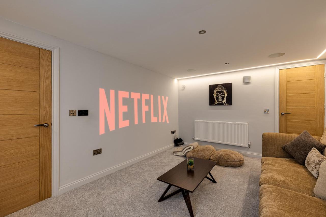 Luxurious 7 Bedroom House In Didsbury, Apartment Manchester
