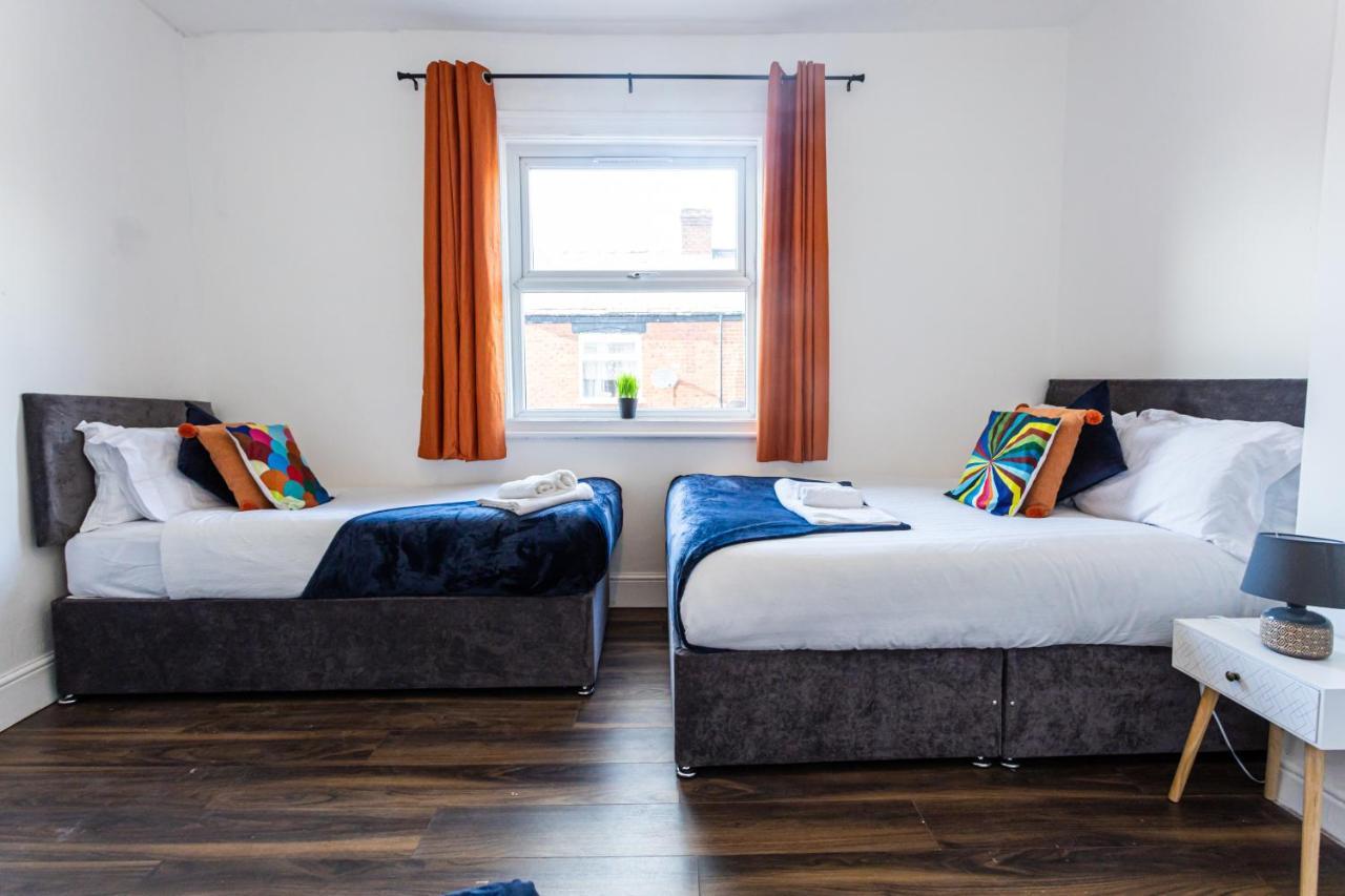 M18 Abbey Hey Holiday home Manchester