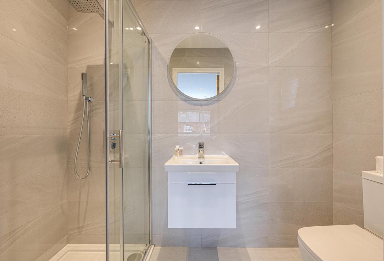 Luxurious 7 Bedroom House In Didsbury, * Manchester