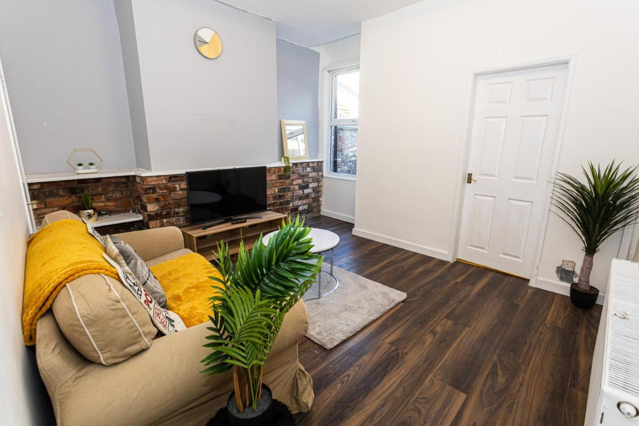 Holiday home M18 Abbey Hey Manchester